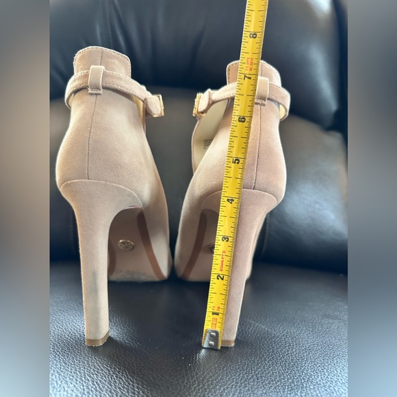 Michael Michael Kors Lawson Bootie Cream Suede - Picture 12 of 12